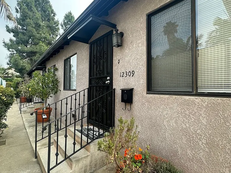12305OC — Photo 1