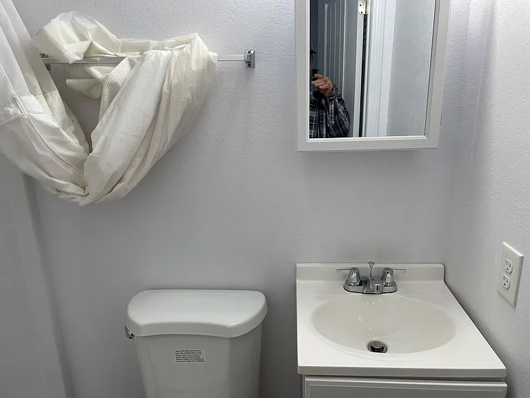 521 Avenue G — Photo 9