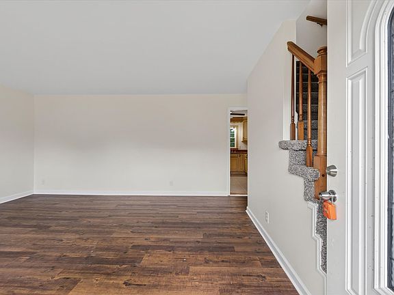 5th image of 607 Granger Ln