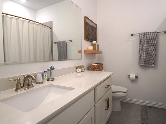 5th image of 1812 Purtis Creek Dr