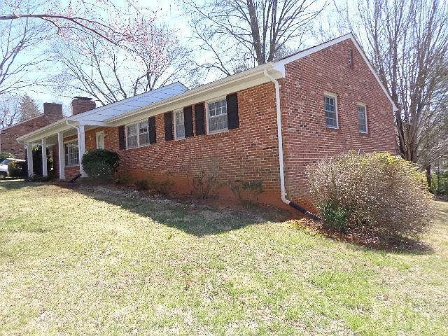 1st image of 303 Buckingham Dr