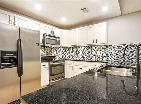 5th image of 515 Teakwood Cir