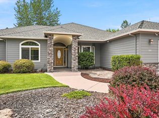 88 Pineridge Ln, Eagle Pt, OR 97524