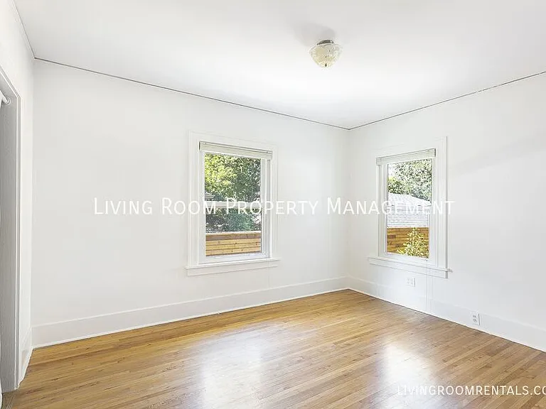 3639 NE 25th Ave — Photo 9