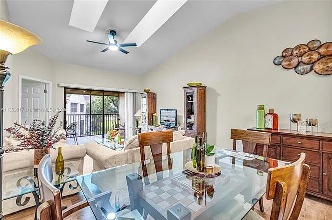 Building Photo - 2511 NW 56th Ave #102