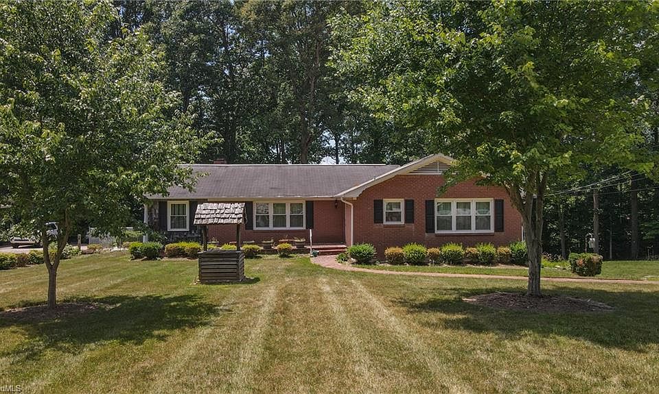 1st image of 4018 Snyder Dr