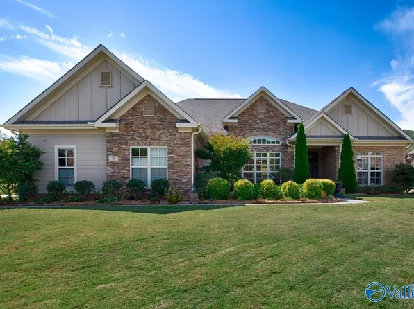 8 Sotheby Pl, Gurley, AL 35748