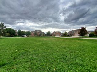 3702 Helen Dr, Bloomington, IL