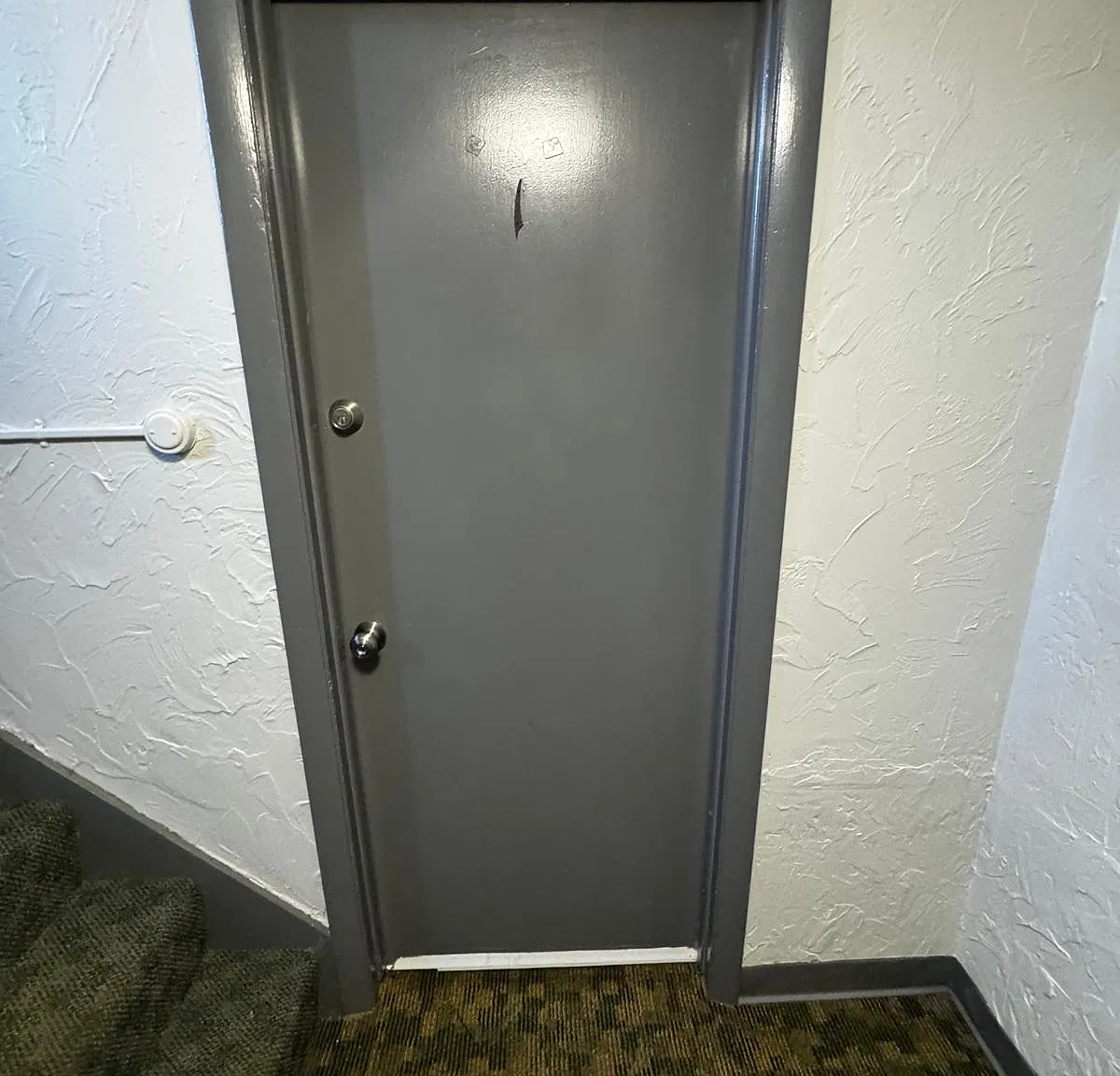 2 bed, 644 sqft, $2,100 — Photo 2