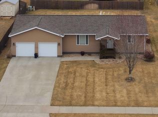 206 Charles St, Mitchell, SD 57301