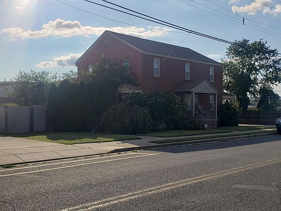 4th image of 138 W Garfield Ave