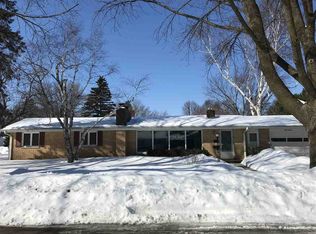 819 Lark St, Green Bay, WI 54303