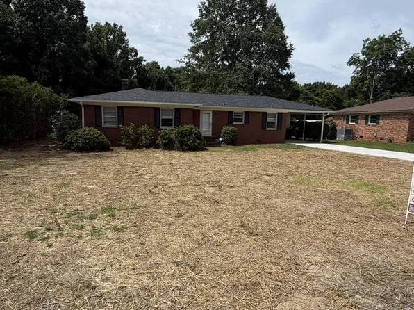 109 Westgate Dr, Greenwood, SC 29646