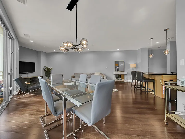 333 W Trade St #908 — Photo 8