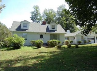 304 Hindle Ave, Fairdale, KY 40118