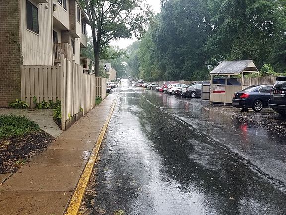 4th image of 2491 Glengyle Dr #147