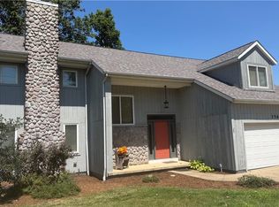 3566 Edgewater Dr, Vermilion, OH 44089