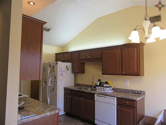 3rd image of 2905 N Morris Dr