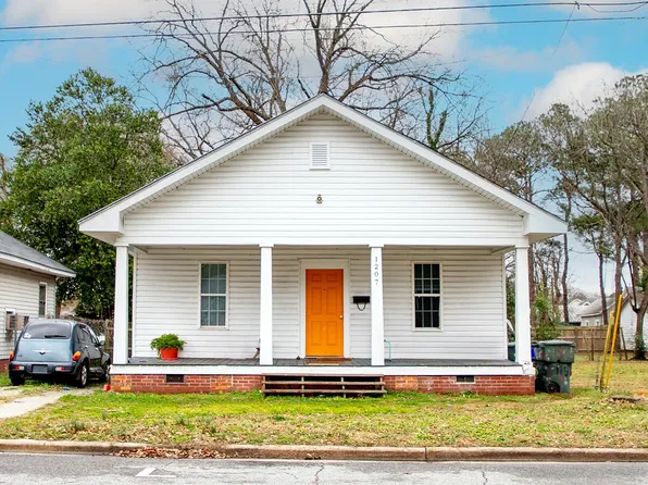 1207 Cotanche St, Greenville, NC 27858