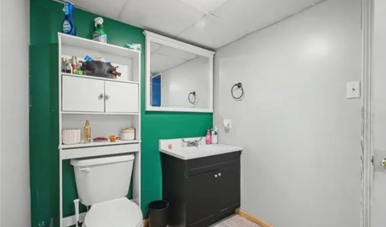 3 bed, 1600 sqft, $1,600 — Photo 1