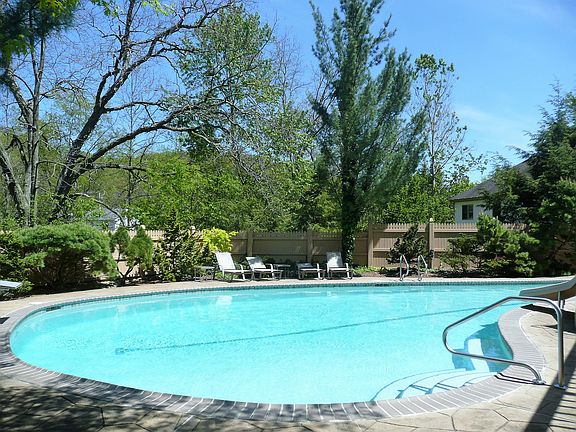 5th image of 1606 Valley Brooke Ct