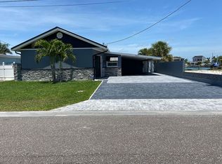 16107 5th St E, Redington Beach, FL 33708
