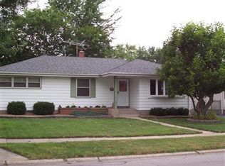 9228 Grace St, Highland, IN 46322