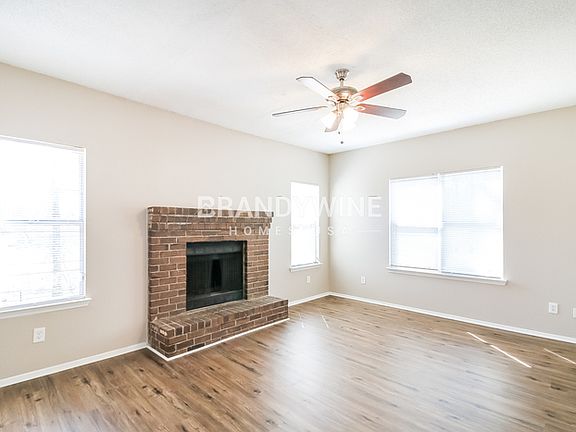 4th image of 3154 Snapfinger Ln