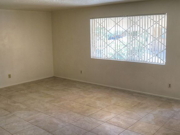 5th image of 2516 N 48th Place #1-4