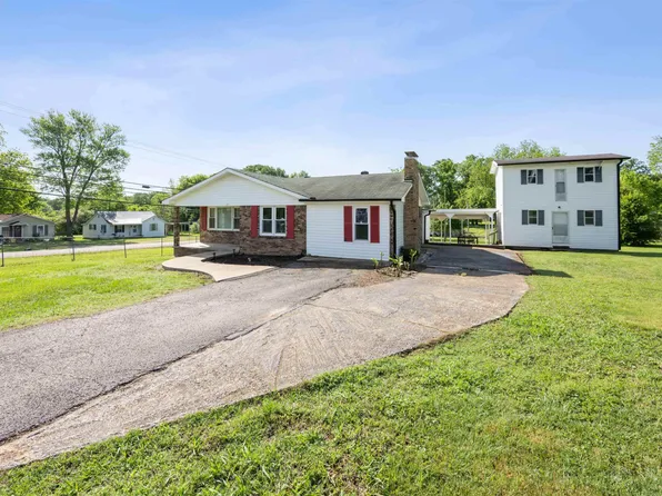 138 E 4th St, Parsons, TN 38363