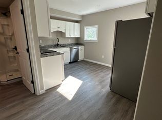 5 Pine St #1F, Northfield, MA 01360