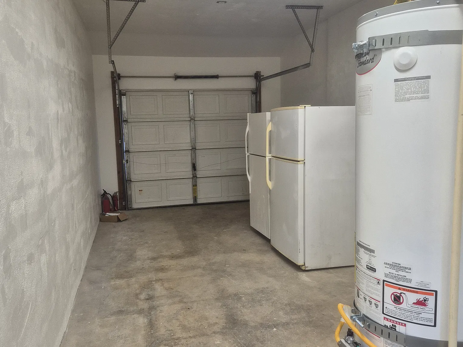 2 bed, 1000 sqft, $1,900 — Photo 2