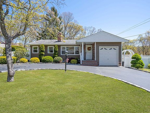 2nd image of 65 Plymouth Blvd