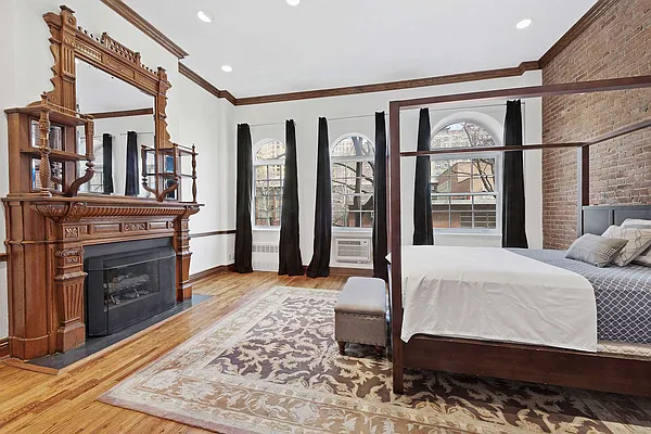 Sold by Compass | media 13