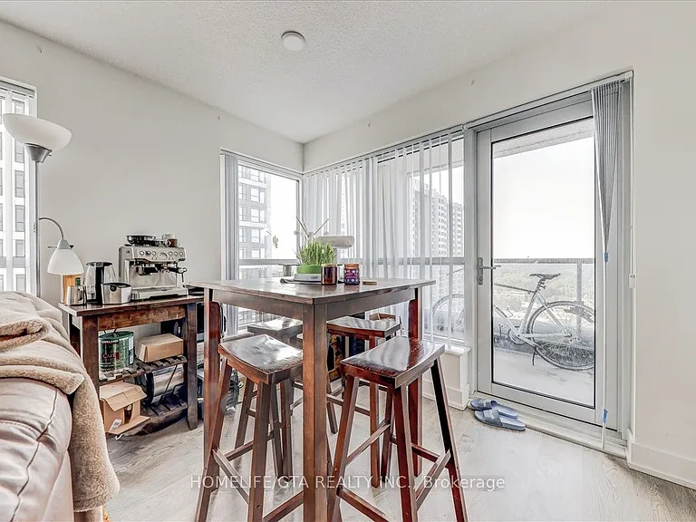 7 Mabelle Ave #2302 — Photo 15