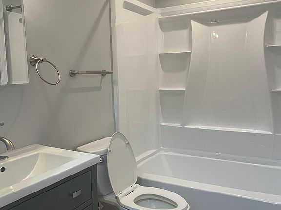 Fully updated guest bathroom