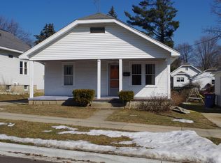1341 Crosby St NW, Grand Rapids, MI 49504
