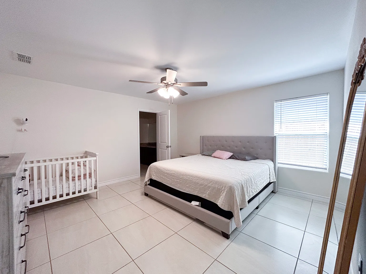 5406 Encanto Dr — Photo 2