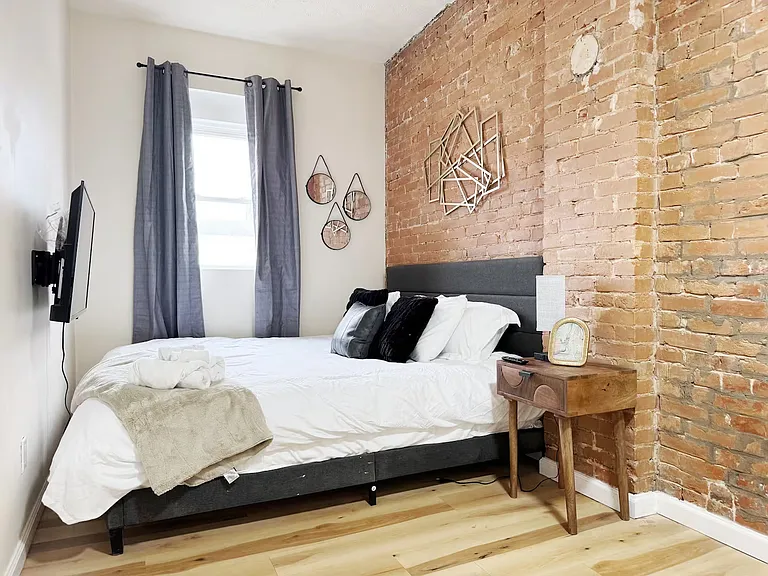 810 W Iowa St #D — Photo 1