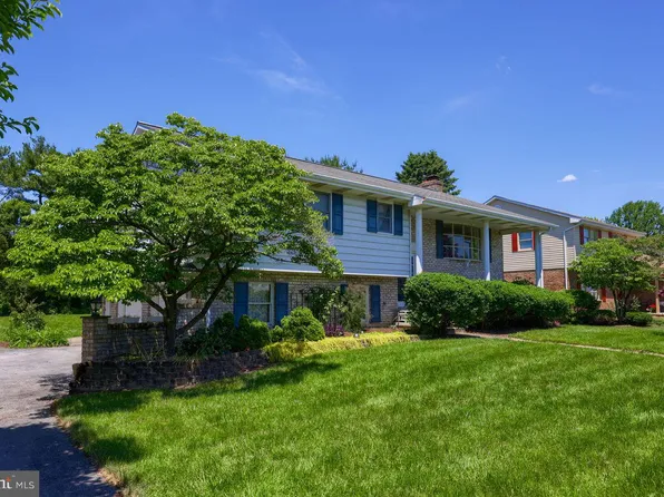 906 Sandalwood Path, Lancaster, PA 17601