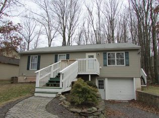 165 Edge Rock Dr, Drums, PA 18222