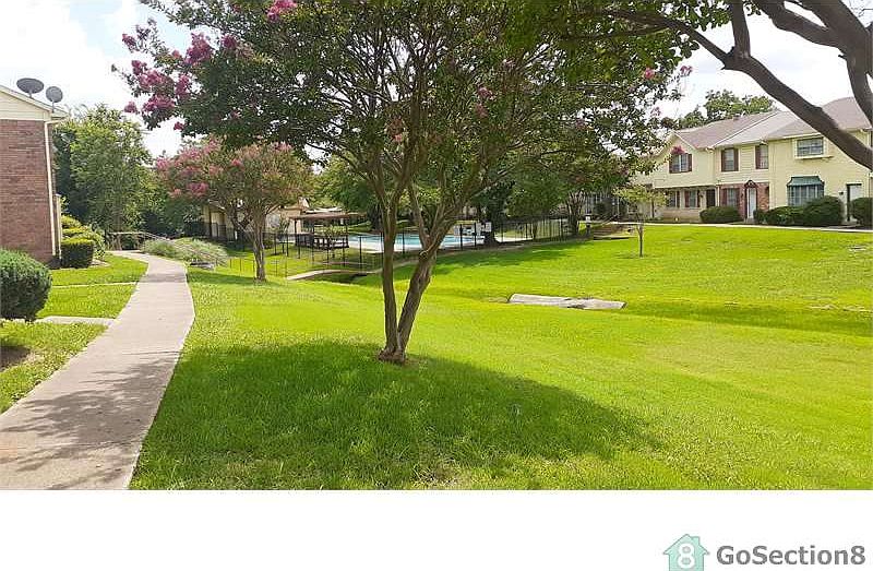 2nd image of 31 W Mountain Creek Dr