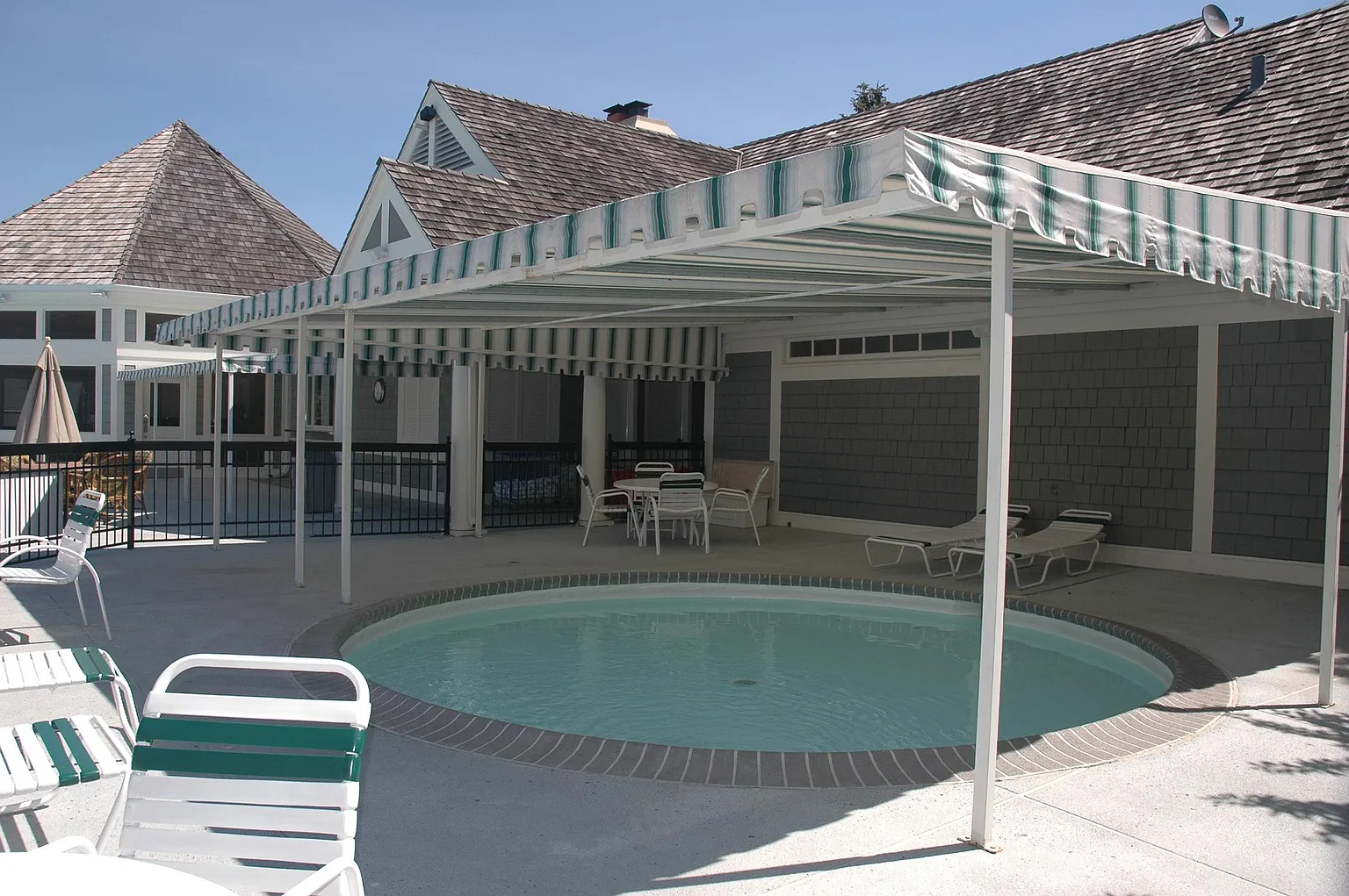 32 Lakeside Ln photo 1