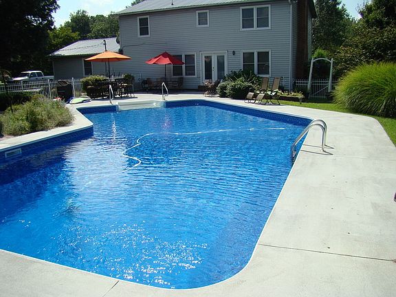 2nd image of 2087 Skymont Dr