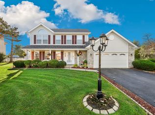 8105 Parkside Dr, Frankfort, IL 60423