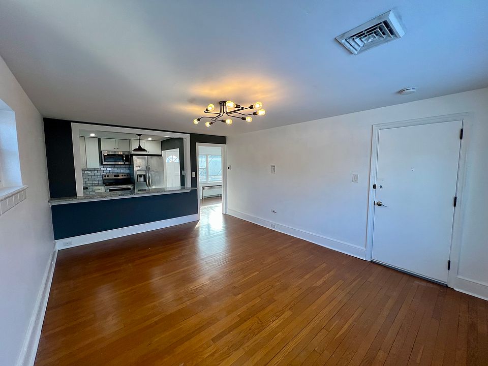 1st image of 1050 Columbia Ave Unit 2