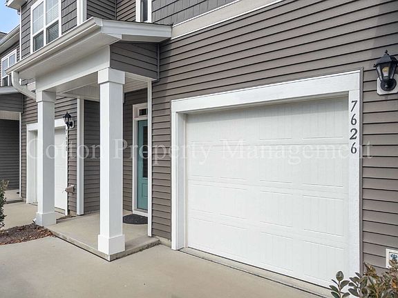 3rd image of 7626 Knightbell Cir