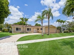 9620 Kendale Blvd, Miami, FL 33176