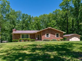 1121 Circle Dr, Jamestown, TN 38556