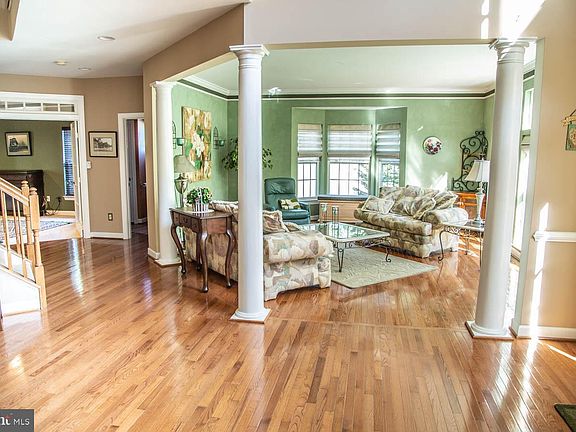 4th image of 6625 Olga Ln